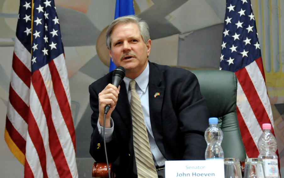 John_Hoeven.jpg