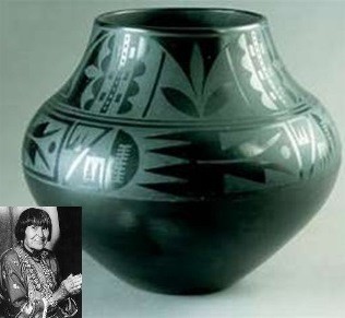 Maria_Martinez_black-on-black_pottery.jpg