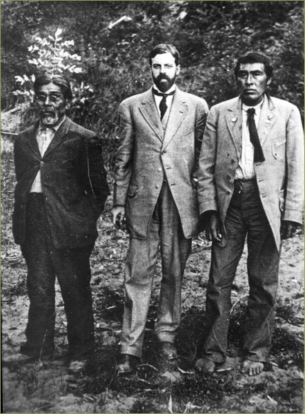Yahi translator Sam Batwai, Alfred L. Kroeber, and Ishi, photographed at Parnassus in 1911.